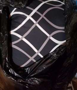 Comforter/Shams/Accent pillow